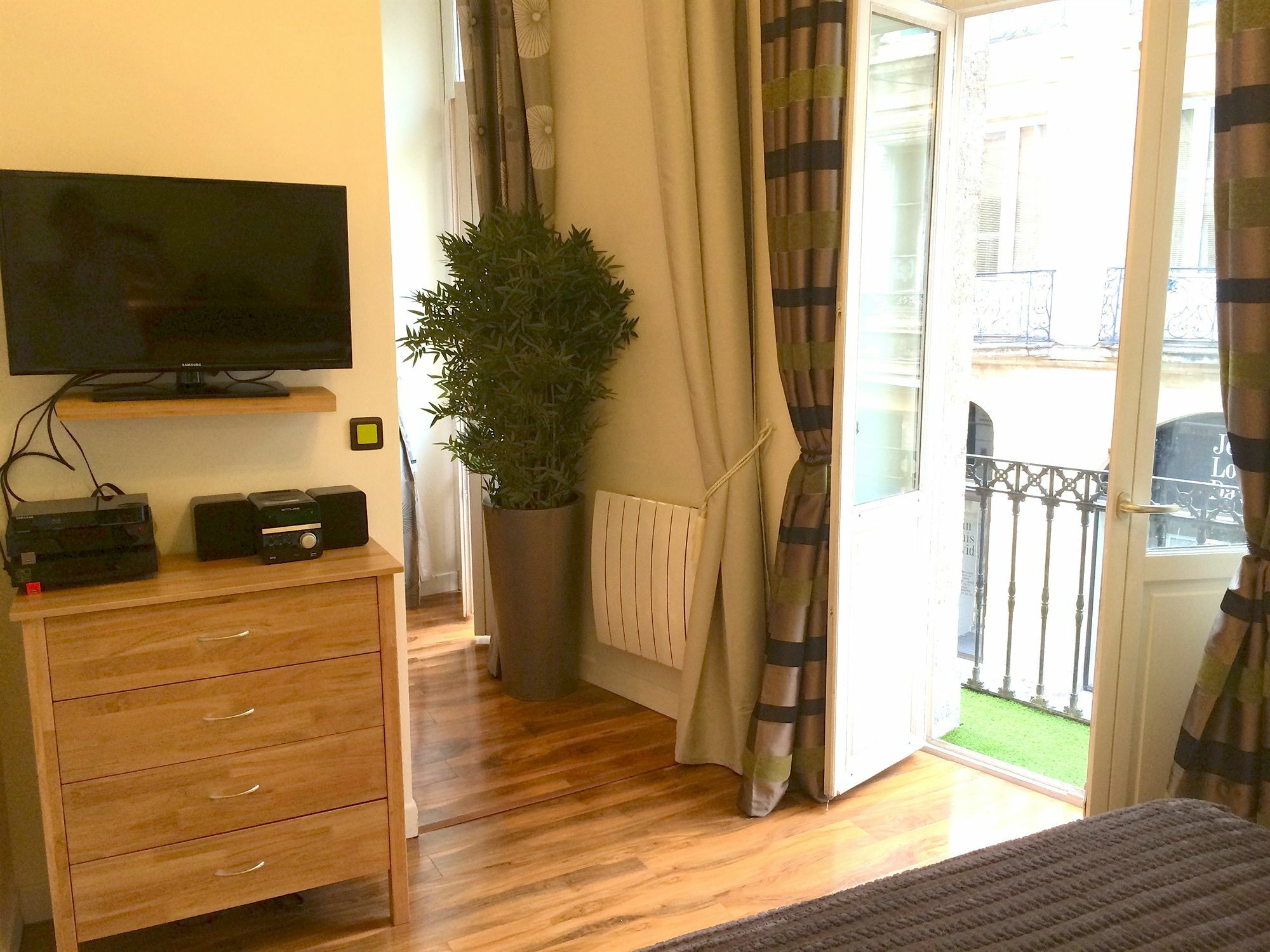 Appartement "Princesse Eleonore" - Centre Historique Bordeaux Exterior photo